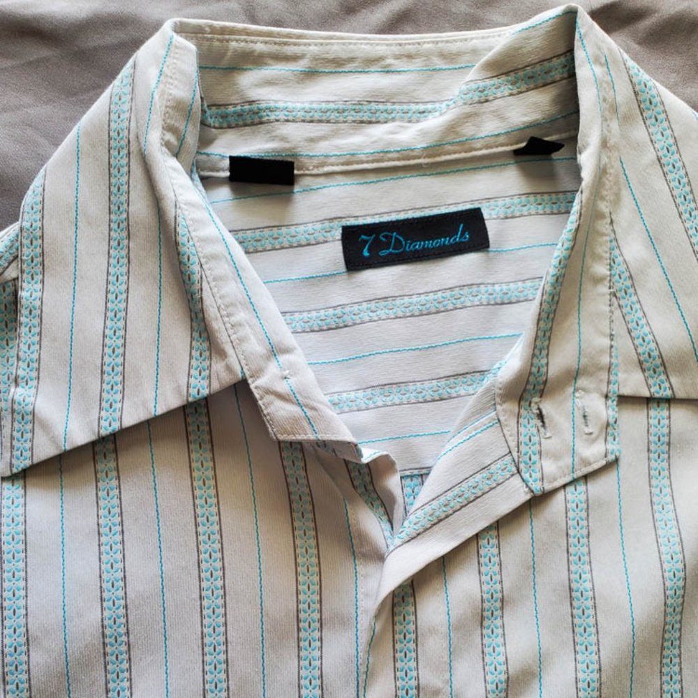 7 Diamonds Button Front Shirt Size L